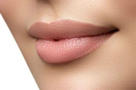 Nude-Lip-pic-1.jpg