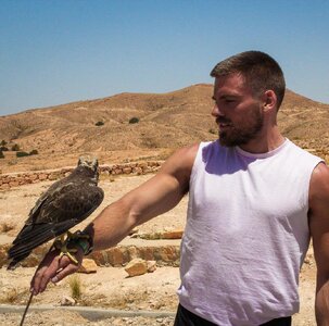 61800107_Tunisia with a falcon.jpg