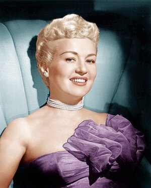 640px-BETTYGrable.jpg