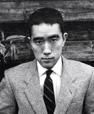 Yukio_Mishima,_1955_(cropped).jpg