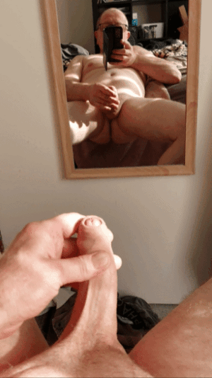 PullingMyDickMirrorWank01.gif