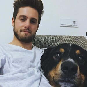 23-bearded-hottie-with-bernese.jpg