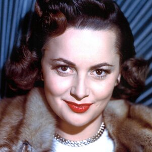OliviaDeHavilland.46170.jpg