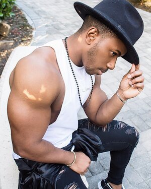 Rolando Vizcay 5035090.jpg