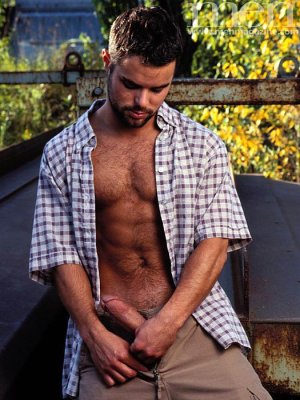 men magazine (02).jpg