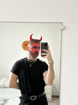 packing halloween 1a.jpeg