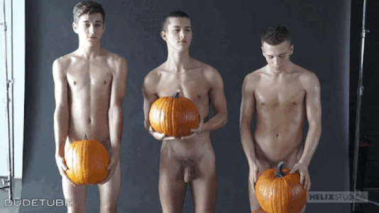 pumpkinposers.gif.392ff983373fca7a17bad2941d4fee49.gif