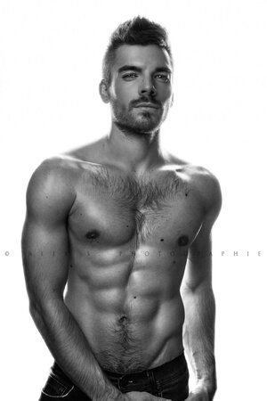 photographed by Alexis Salgues 69481908.jpg