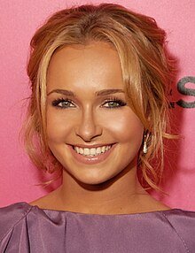 Hayden_Panettiere_2009_(Straighten_Crop).jpg