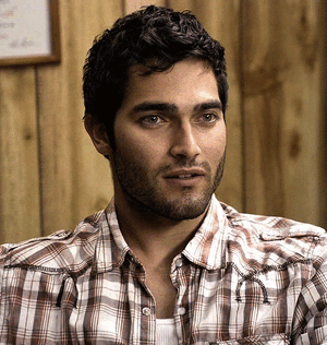 500full-tyler-hoechlin.gif