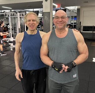 F-TTirCboAASFKB.jpg F-TTirCboAASFKB.jpg