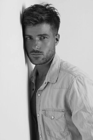 francisco-perez-gibert-by-tdv-photography-for-fashionably-male524..jpg