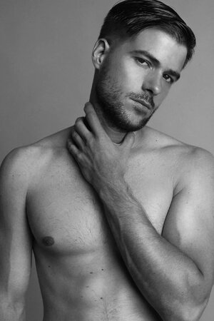 francisco-perez-gibert-by-tdv-photography-for-fashionably-male532..jpg