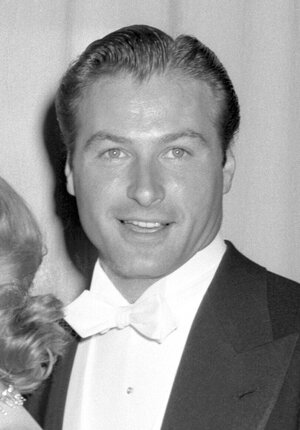 Lex_Barker_1951_crop.jpg
