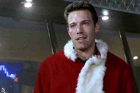 reindeer-games-deception-ben-affleck-christmas-movie.jpg