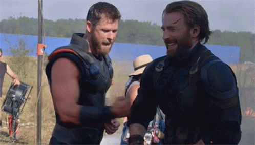 chris-evans-chris-hemsworth.gif