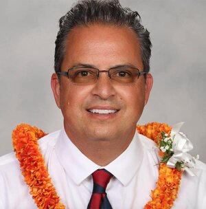 Glenn-Medeiros-is-a-school-principal-now-2910943.jpg