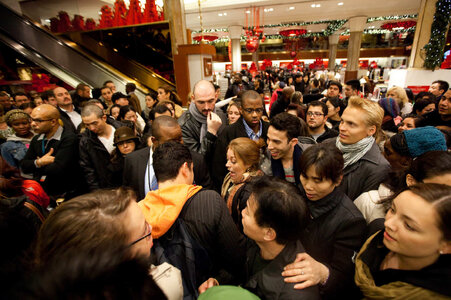 black friday-macys.w710.h473.2x.jpg