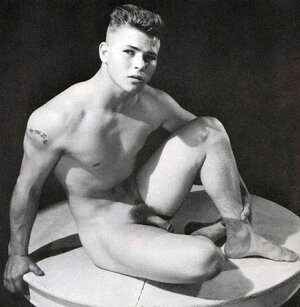 b64fbfe24146_John Davidson19_small.jpg