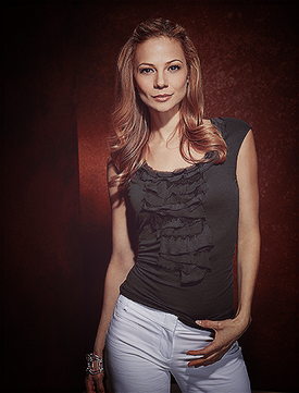 Tamara_Braun_as_Taylor.png
