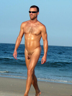 nudist-man-walking-naked-.jpg