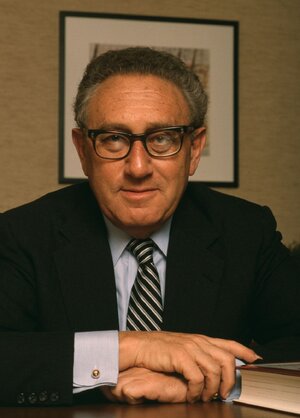American-politician-Henry-Kissinger-circa-1982.jpg