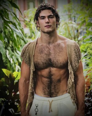 FZu-XOOVsAEMVPz 2.jpeg