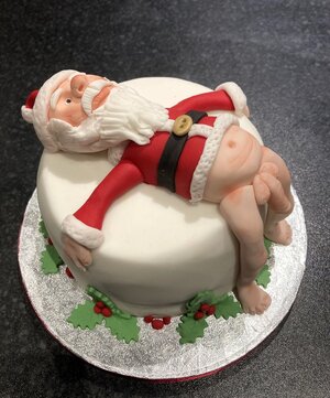 NAKED_SANTA_CAKE_8[1].jpg