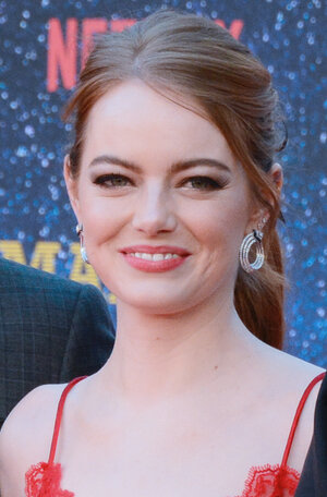 Emma_Stone_at_Maniac_UK_premiere_(cropped).jpg