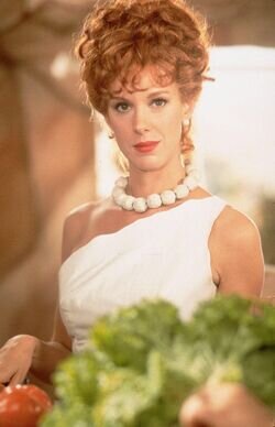Elizabeth_Perkins_as_Wilma_Flintstone.jpg
