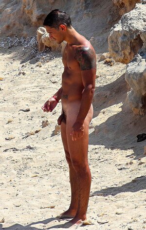 tattooed-nudist-man-picture.jpg