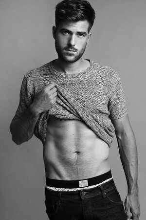 francisco-perez-gibert-by-tdv-photography-for-fashionably-male526..jpg