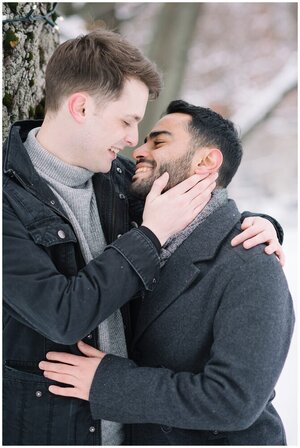 snowy-engagement-session-in-halifax-commons-8-670x999.jpg