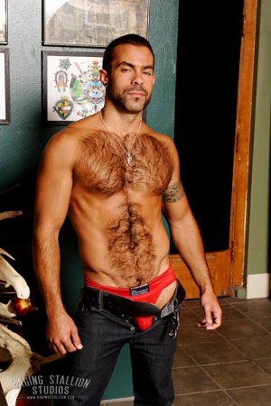 Hairy-Muscle-Hunk-Steve-Cruz-2-010.jpg