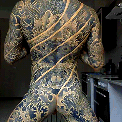 Smooth-Guy-with-Tattoo-Suit17.gif.44e7773378f7b028265babb0f616ef53.gif