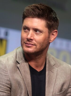 Jensen_Ackles_(35444313103).jpg