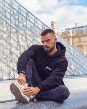 122023907.jpg 122023907.jpg