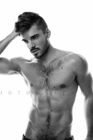 photographed by Alexis Salgues 72150965.jpg photographed by Alexis Salgues 72150965.jpg