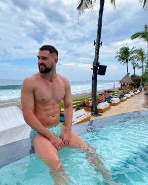 299310942.jpg 299310942.jpg