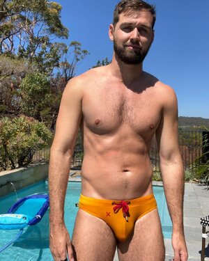 321926750.jpg 321926750.jpg