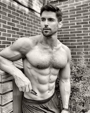 Thiago Lazzarato 172280025.jpg