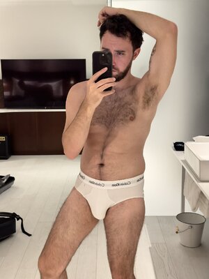 Brayan F4AFv15WQAA0-0i.jpg