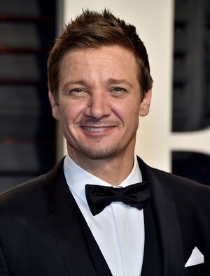 American-actor-Jeremy-Renner-2017.jpg