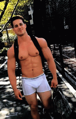 small.hot-guy-abs.gif.e8557397ec7bf693e98b84914120176a.gif