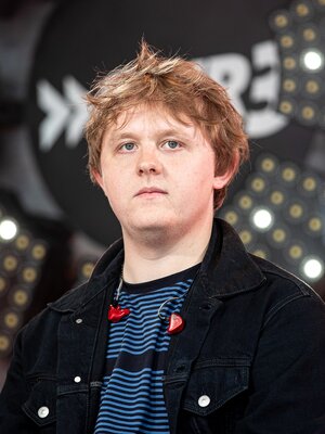 Lewis_Capaldi-8116.jpg