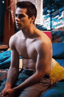 dylan-obrien-hot-actor.gif