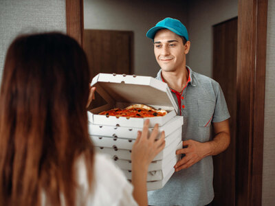 Pizza-Delivery-Near-Me-1.jpg