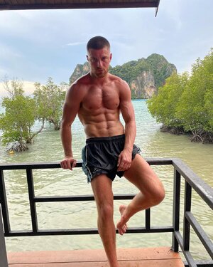 balcony 1 287965824.jpg