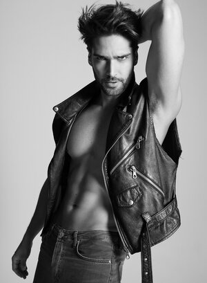 Breno-Barbosa-Model-2015-Shoot-007.jpg