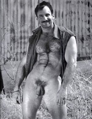 bw sleeveless shirt.jpg